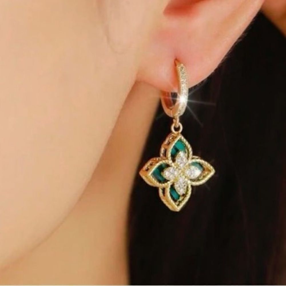 Vintage style hoop earrings M109